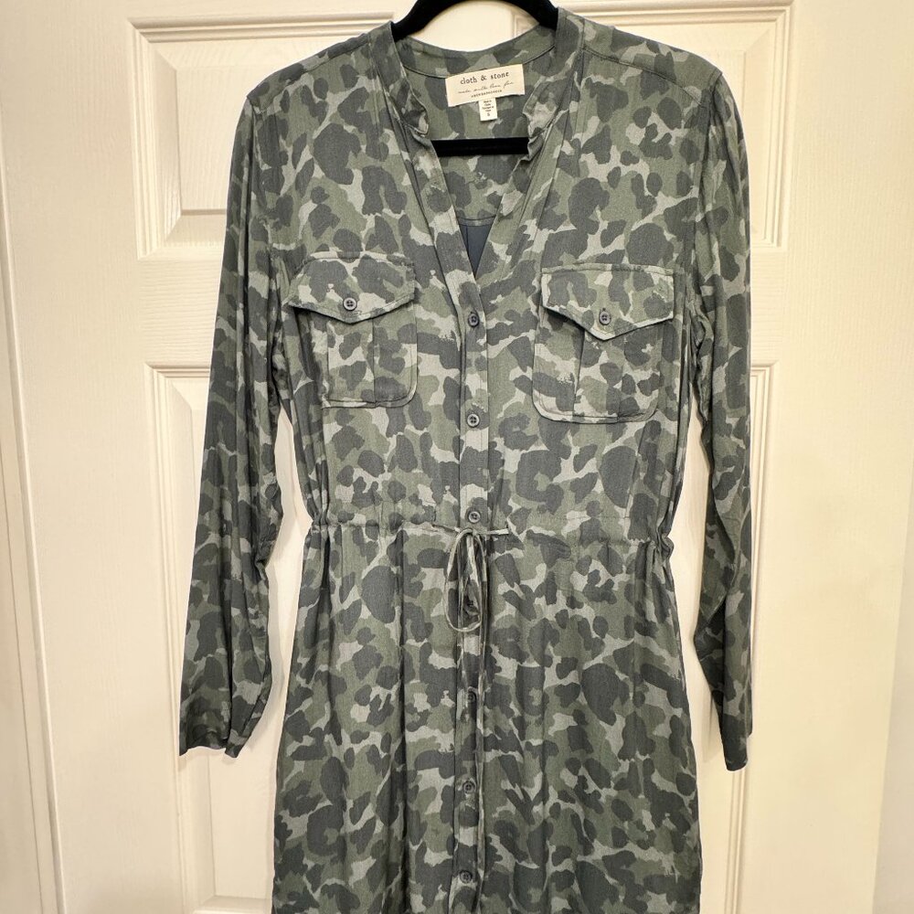 Anthropologie Cloth & Stone - tie waist shirt dress - camo, size small